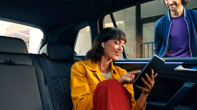 Volkswagen  Tiguan - Interior