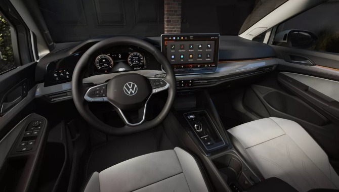 Volkswagen Golf Estate R - Interior